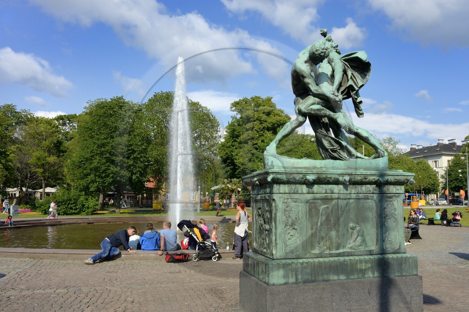 Sweden, Västra Götaland, Göteborg (Gothenburg), small park along the main street Kungsportsavenyen