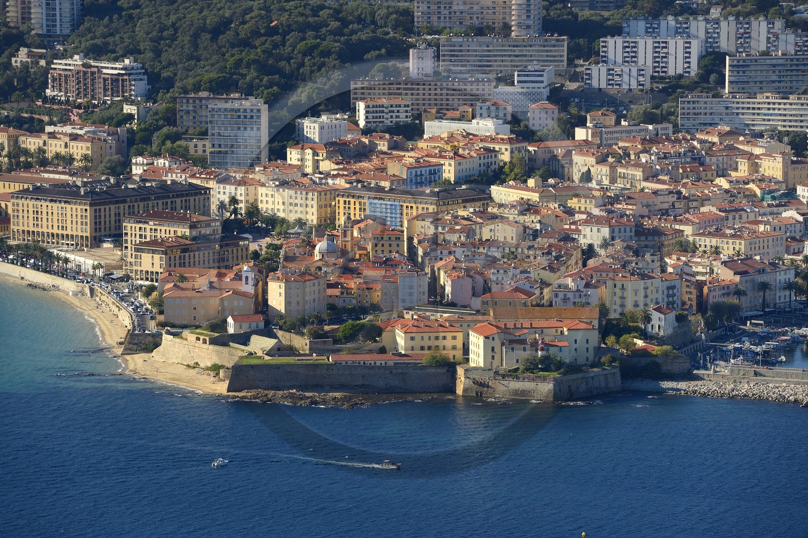 France, Corse-du-Sud (2A), Ajaccio, la citadelle dans la vieille ville (vue aérienne)