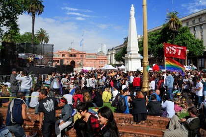 Argentine, Buenos Aires, Gay Pride sur la place de Mai (Plaza de Mayo), la Casa Rosada siège du pouvoir exécutif argentin en arrière plan