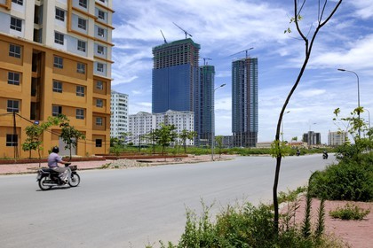 Vietnam, Hanoï, Cau Giay district, the Keangnam Hanoi Landmark Tower is a supertall skyscraper 336m under construction in Pham Hung Boulevard and the highest in the country