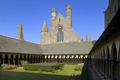 France, Manche (50), l'abbaye du Mont-Saint-Michel, classé Patrimoine Mondial de l'UNESCO, la Merveille, le cloître