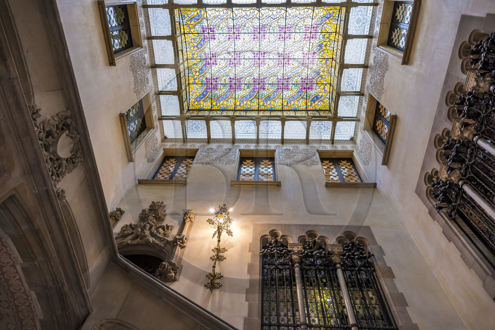 Spain, Catalonia, Barcelona, Eixample district, Passeig de Gracia, Casa Amatller by the Catalan modernist architect Josep Puig i Cadafalch, the main entrance under the large glass roof