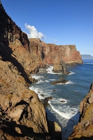 Portugal, Ile de Madère, randonnée dans la réserve naturelle de la Ponta de Sao Lourenço (pointe Saint Laurent) à l'extrême Est de l'ile