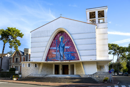 France, Charente-Maritime (17), Royan, quartier résidentiel du Parc, l'église Notre-Dame de l'Assomption