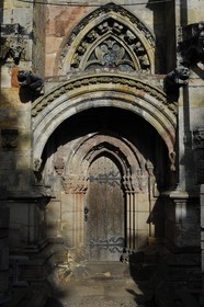 Royaume-Uni, Ecosse, Midlothian, Roslin, la Chapelle Rosslyn, porte latérale
