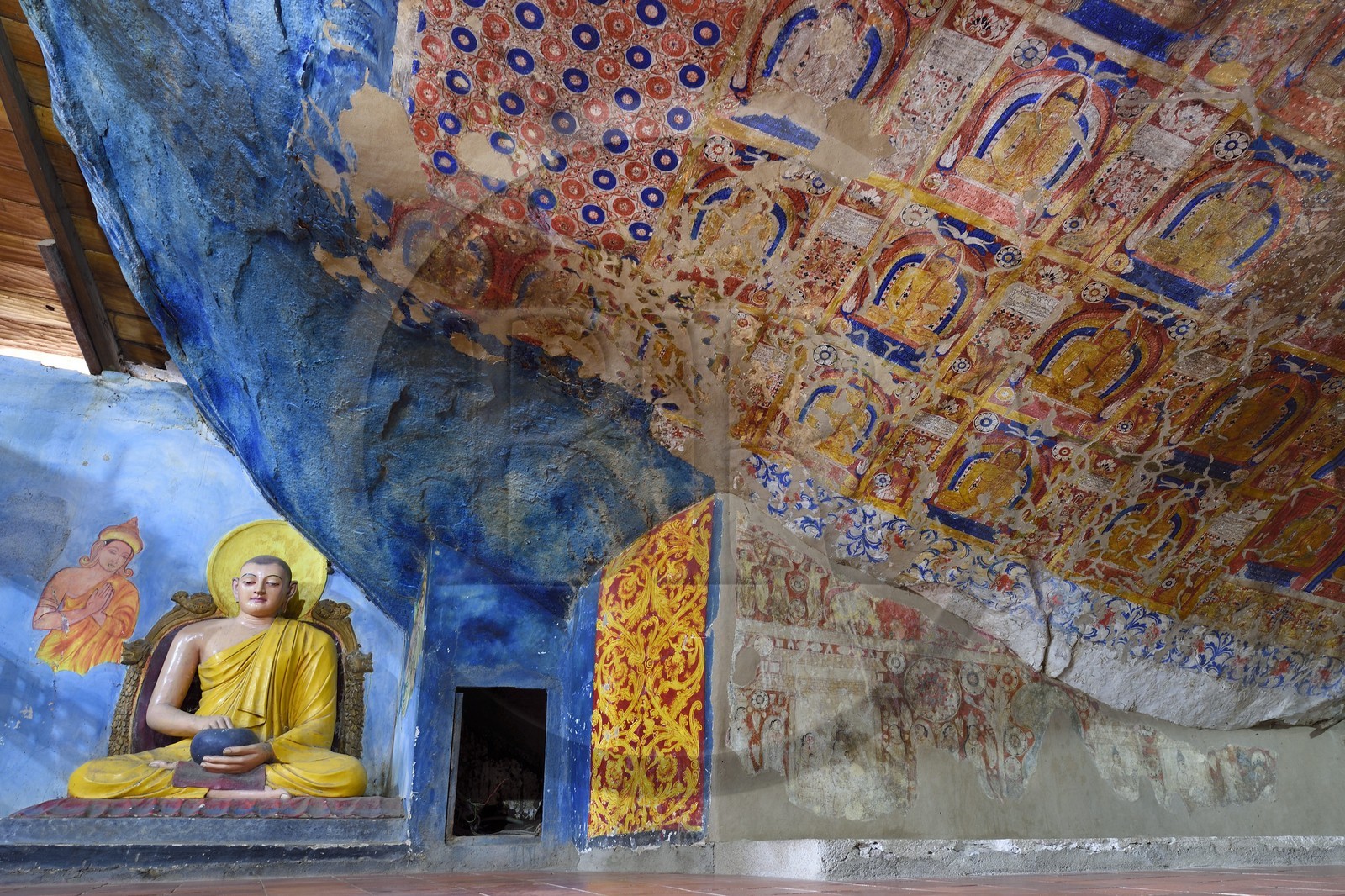 Sri Lanka, North Western Province, the citadel of Yapahuwa, cave temple of the13th century
