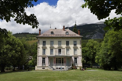 France, Alpes-de-Haute-Provence (04), vallée de l'Ubaye, Barcelonnette, villa mexicaine connue sous le nom de Villa Sapinière, Musée de la vallée