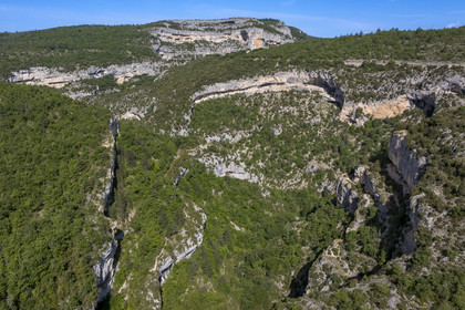 France, Vaucluse, Mont Ventoux Regional Natural Park, Monieux, Gorges de La Nesque