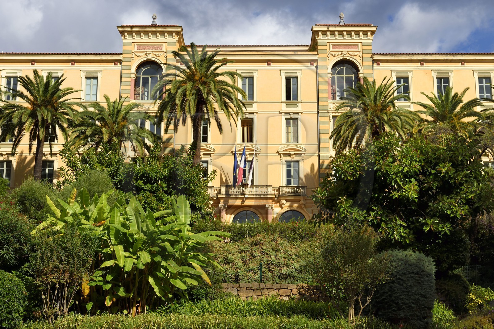 France, Corse-du-Sud (2A), Ajaccio, quartier dit des étrangers, cours Grandval, ancien Grand Hotel Continental aujourd'hui siège de la Collectivité territoriale de Corse