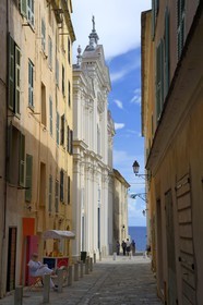 France, Haute-Corse (2B), Bastia, la Citadelle quartier de Terra-Nova, rue Notre-Dame et l'ancienne cathédrale Sainte-Marie en arrière plan