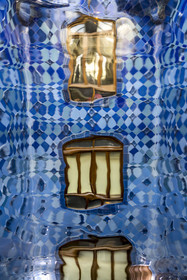 Espagne, Catalogne, Barcelone, quartier de l'Eixample, Passeig de Gracia, Casa Batllo de l'architecte du modernisme catalan Antoni Gaudi, site classé au Patrimoine Mondial de l'UNESCO, cour intérieure