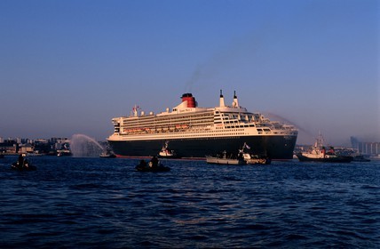 France, Manche (50), Cotentin, rade de Cherbourg, arrivée du Queen Mary II au port de Cherbourg