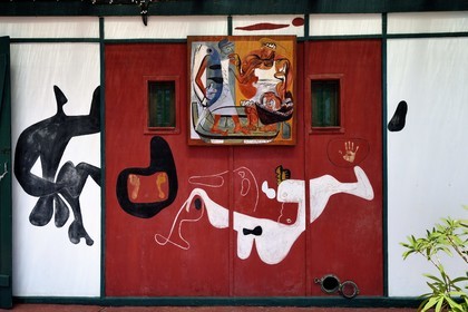 France, Alpes Maritimes (06), Roquebrune-Cap-Martin, Cap Martin, oeuvre architecturale de Le Corbusier, classée Patrimoine Mondial de l'UNESCO, ancien restaurant et bar l’Etoile de Mer de Thomas Rebutato, peinture murale de Le Corbusier (Demande d'autorisation nécessaire avant publication)