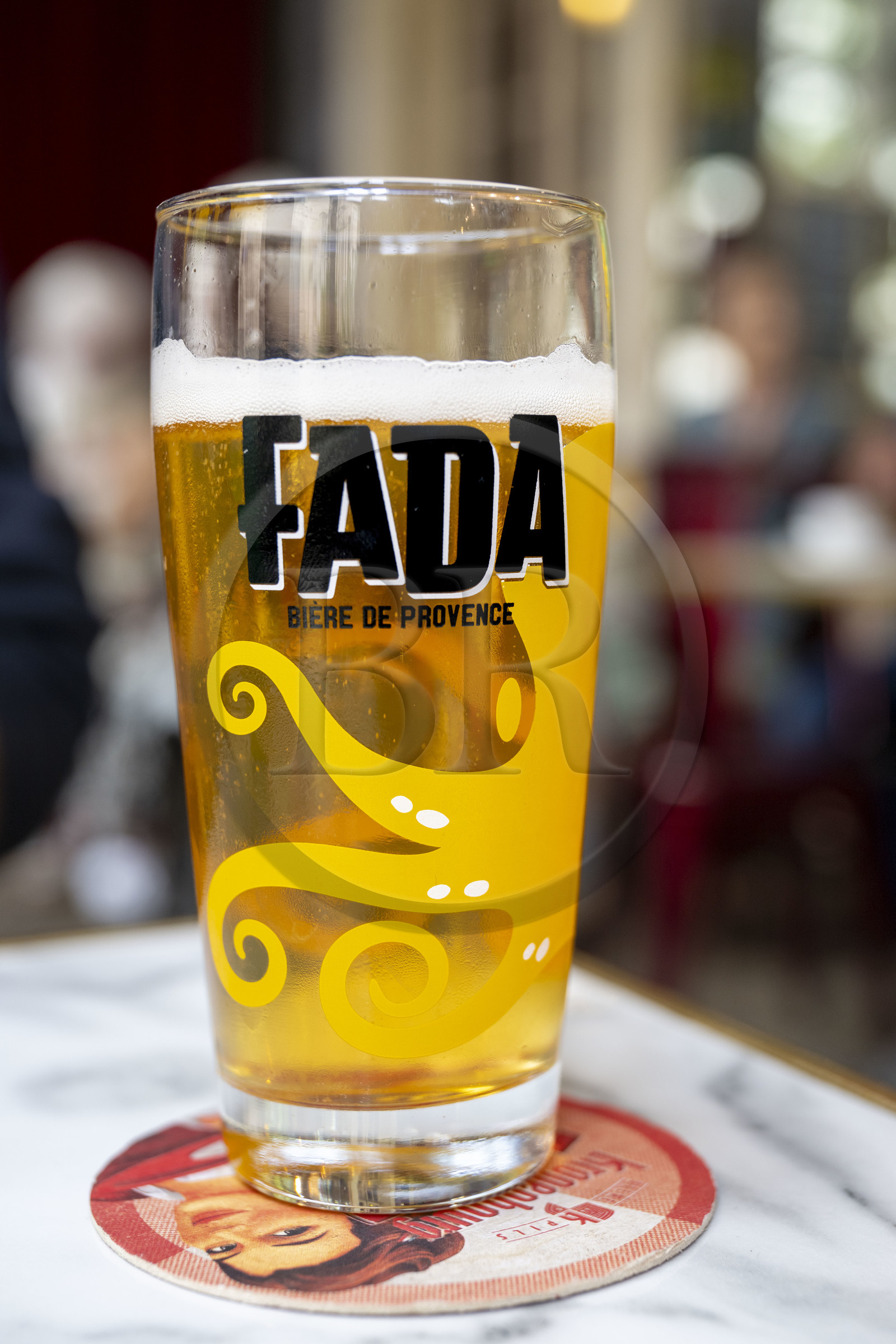 France, Vaucluse (84), Avignon, le restaurant café cinéma d'art et essai Utopia, la Fada bière de Provence