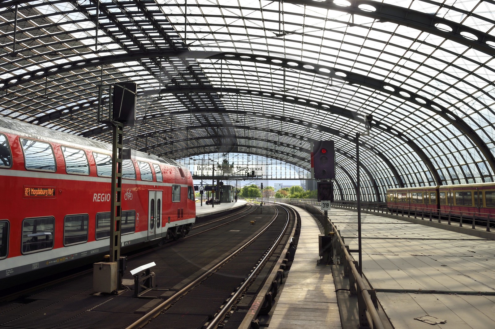 Allemagne, Berlin, Hauptbahnhof, la gare principale Hauptbahnhof conçue par l'architecte Meinhard von Gerkan