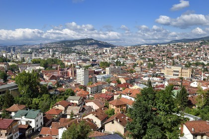 Bosnie-Herzégovine, Sarajevo, la Bibliothèque Nationale et Universitaire à droite