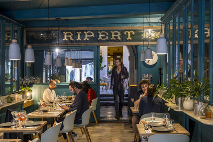 France, Vaucluse (84), Avignon, ancien restaurant Ripert devenu V&G, Veggie & Gastro