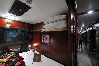 Vietnam, train de Hanoï à Lao Cai, wagon de luxe du Victoria Express, les couchettes du wagon lit