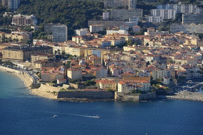 France, Corse-du-Sud (2A), Ajaccio, la citadelle dans la vieille ville (vue aérienne)