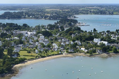 France, Morbihan (56), Golfe du Morbihan, Ile-aux-Moines, port Miquel au Bourg du coté Anse du Guéric (vue aérienne)
