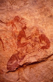 Libye, région du désert, Le Fezzan (Sahara), Tadrart-Akakus, peintures rupestres du Wadi Teshwinat dit le salon de coiffure