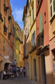 Principauté de Monaco, Monaco, la vieille ville sur le Rocher, rue Basse