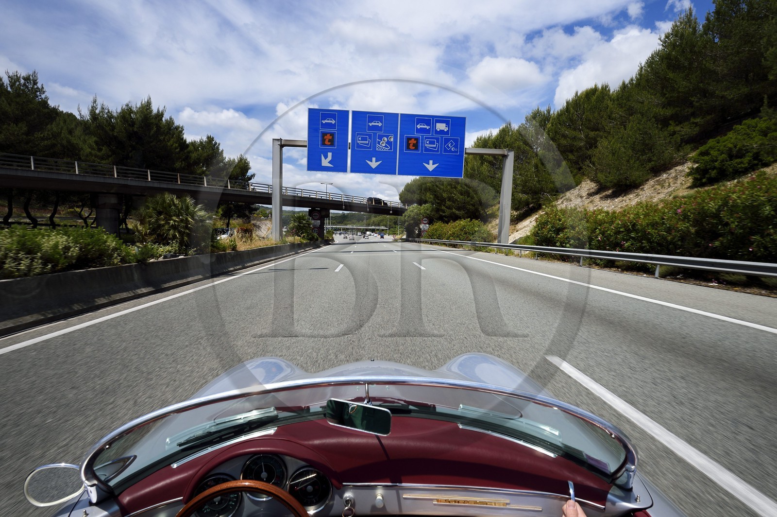 France, Alpes-Maritimes (06), Vallauris, péage sur l'autoroute A8 aussi appelée la Provencale