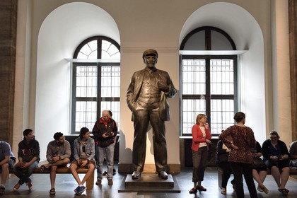Allemagne, Berlin, le Deutsches Historisches Museum (musée de l’histoire allemande), statue de Lénine