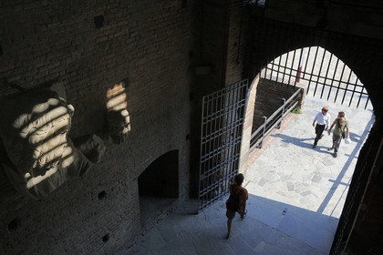 Italie, Lombardie, Milan, entrée du Castello Sforzesco (château des Sforza)