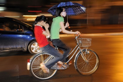 Vietnam, Hanoi, bicycle traffic in the old city