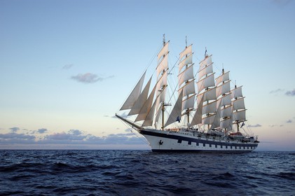 Caraïbes, le 5 mâts SPV Royal Clipper toutes voiles dehors