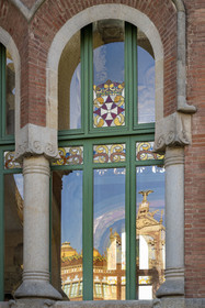 Espagne, Catalogne, Barcelone, quartier d'El Guinardo, ancien Hospital de la Santa Creu i de Sant Pau classé Patrimoine Mondial de l'UNESCO, de style moderniste par l'architecte Domenech i Montaner, aujourd'hui un musée et un centre culturel, batiment de l'administration