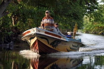 Sri Lanka, Province de l'Ouest, canal hollandais (Hamilton Canal) entre Colombo et Negombo vers Uswetakeiyawa
