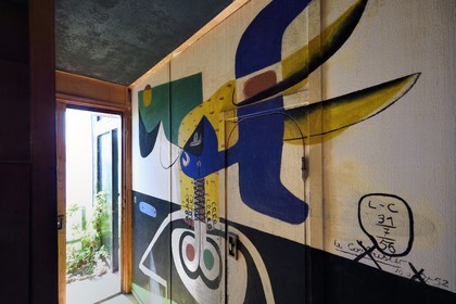 France, Alpes-Maritimes (06), Roquebrune-Cap-Martin, oeuvre architecturale de Le Corbusier, classée Patrimoine Mondial de l'UNESCO, Cap Martin, cabanon Le Corbusier de 1952 (Demande d'autorisation nécessaire avant publication)