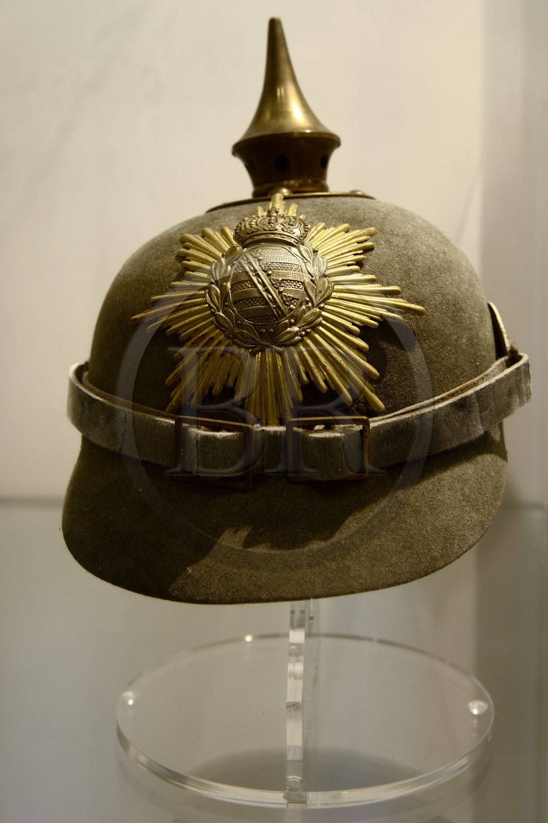 France, Meuse (55), Douaumont, bataille de Verdun, ossuaire de Douaumont, nécropole nationale, casque à pointe saxon en feutre modèle 1915