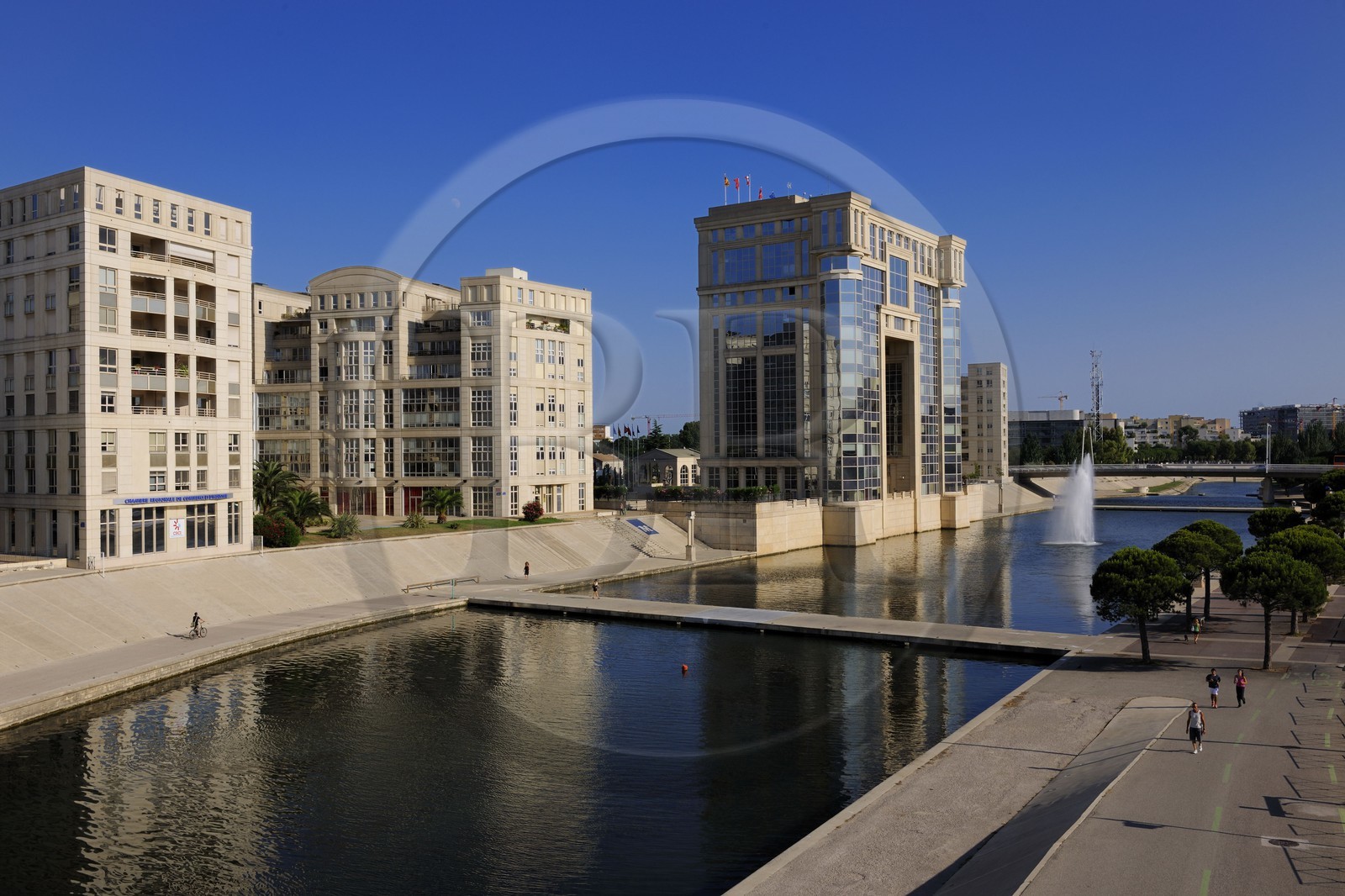 France, Herault, Montpellier, Antigone District, Bassin du Port Juvenal and Hotel de Region (Regional administration) by the architect Ricardo Bofill