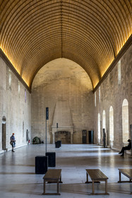 France, Vaucluse (84), Avignon, Palais des Papes classé Patrimoine mondial de l'UNESCO, le Grand Tinel, l'ancien grand réfectoire ou salle des festins