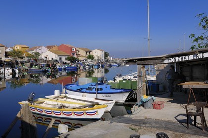 France, Hérault (34), Sète, quartier de la Pointe Courte, village de pêcheurs donnant sur l'étang de Thau, le port du quai Georges Brassens