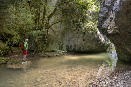 France, Vaucluse, Mont Ventoux Regional Natural Park, Monieux, Gorges de La Nesque, the Nesque river, guide and expert of the places Daniel Villanova