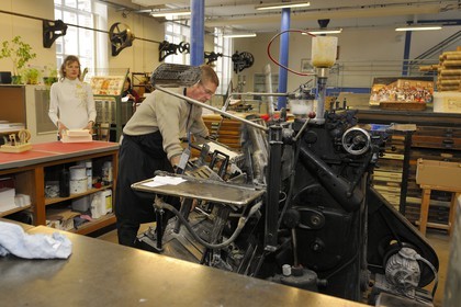 France, Vosges (88), Epinal, Cité de l’Image, Imagerie d’Epinal, l'atelier toujours en fonction