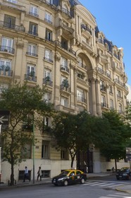Argentine, Buenos Aires, quartier Retiro, immeuble de type haussmannien