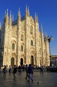 Italie, Lombardie, Milan, Piazza del Duomo, la cathédrale le Duomo de style gothique flamboyant