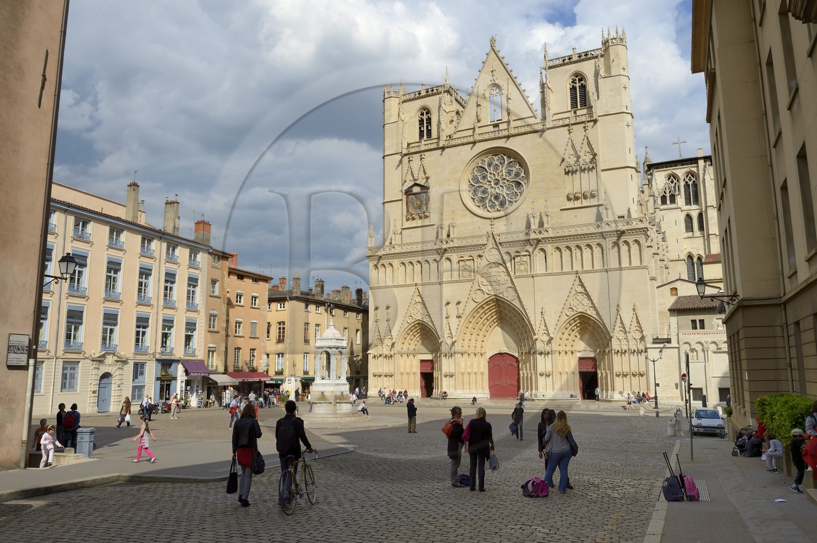France, Rhône (69), Lyon, site historique classé Patrimoine Mondial de l'UNESCO, Vieux Lyon, la cathédrale (primatiale) Saint Jean
