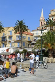 France, Haute-Corse (2B), Calvi, le vieux port, le quai Landry