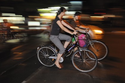 Vietnam, Hanoi, bicycle traffic in the old city