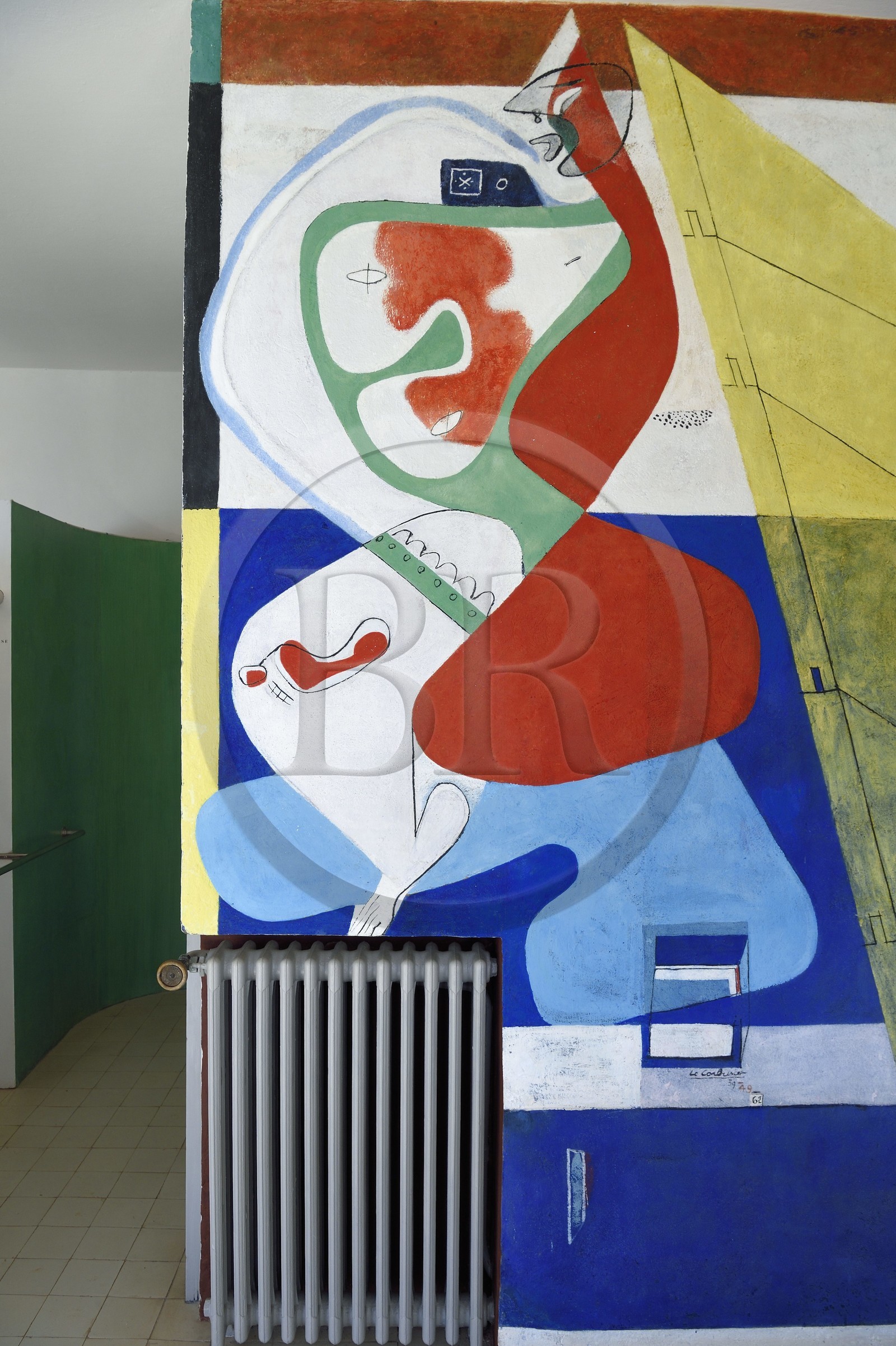 France, Alpes Maritimes (06), Roquebrune-Cap-Martin, Cap Martin, sentier du Buse, Villa E1027 conçue par l'architecte et designer Eileen Gray pour l'architecte Jean Badovici, peinture murale de Le Corbusier (Demande d'autorisation nécessaire avant publication)