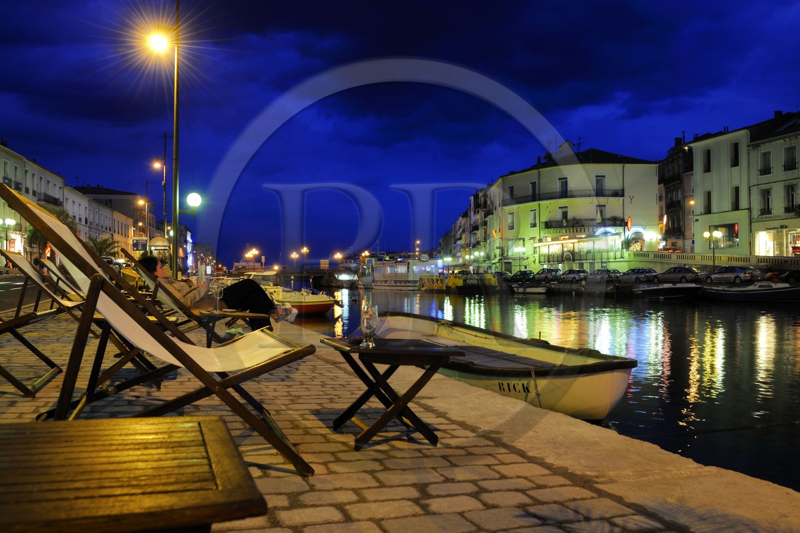 France, Herault, Sete, canal Royal (Royal Canal), fishing dinghies and pleasure boats docked