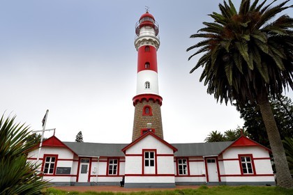 Namibie, région de Erongo, la station balnéaire de Swakopmund fondée en 1892 par des colons allemands, le phare