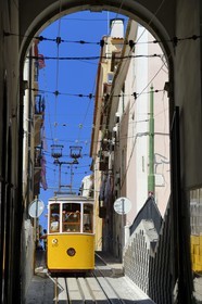 Portugal, Lisbonne, quartier du Bairro Alto, le funiculaire de Bica, reliant le quartier de Bairro alto aux rives du Tage