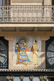 Spain, Catalonia, Barcelona, Las Ramblas District, the Casa Quadros at 82 Las Ramblas by the Catalan modernist architect Josep Vilaseca (1891-1896), former umbrella shop